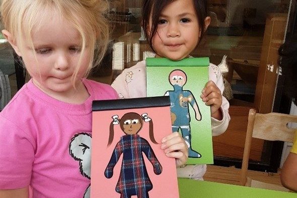 Art show and tell